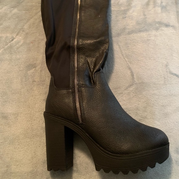 Brand New Torrid Wide Width/Calf Black Boots - Picture 4 of 4